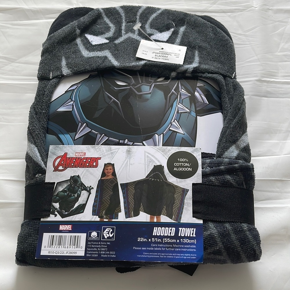 Marvel Avengers Black Panther kids hooded towel NWT